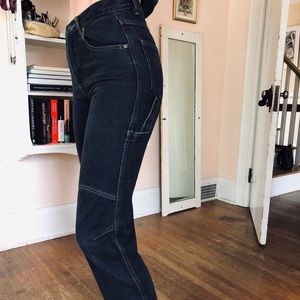 black high-wasted detailed jeans!